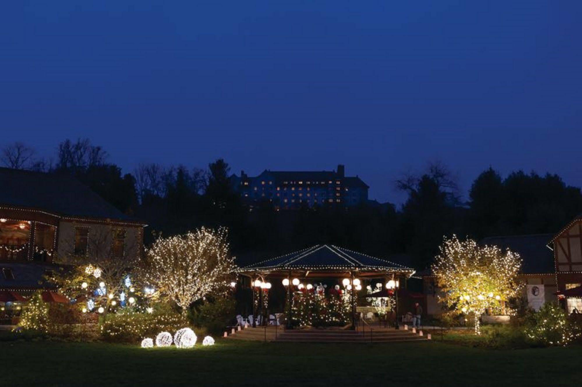 Village Hotel On Biltmore Estate Asheville Exteriör bild